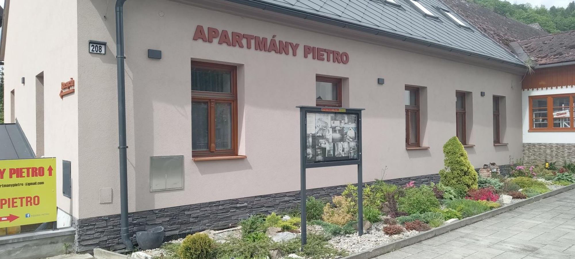 Apartmany Pietro Oravsky Podzamok Esterno foto